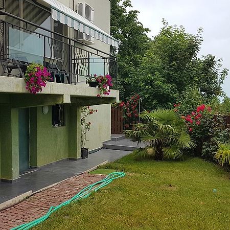Aheloy Apartments Exteriör bild