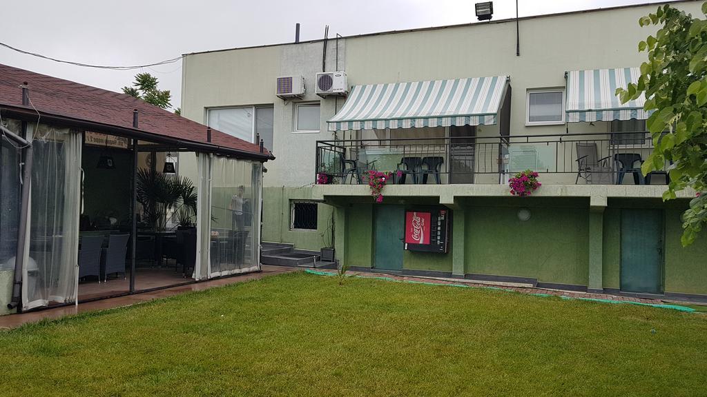 Aheloy Apartments Exteriör bild